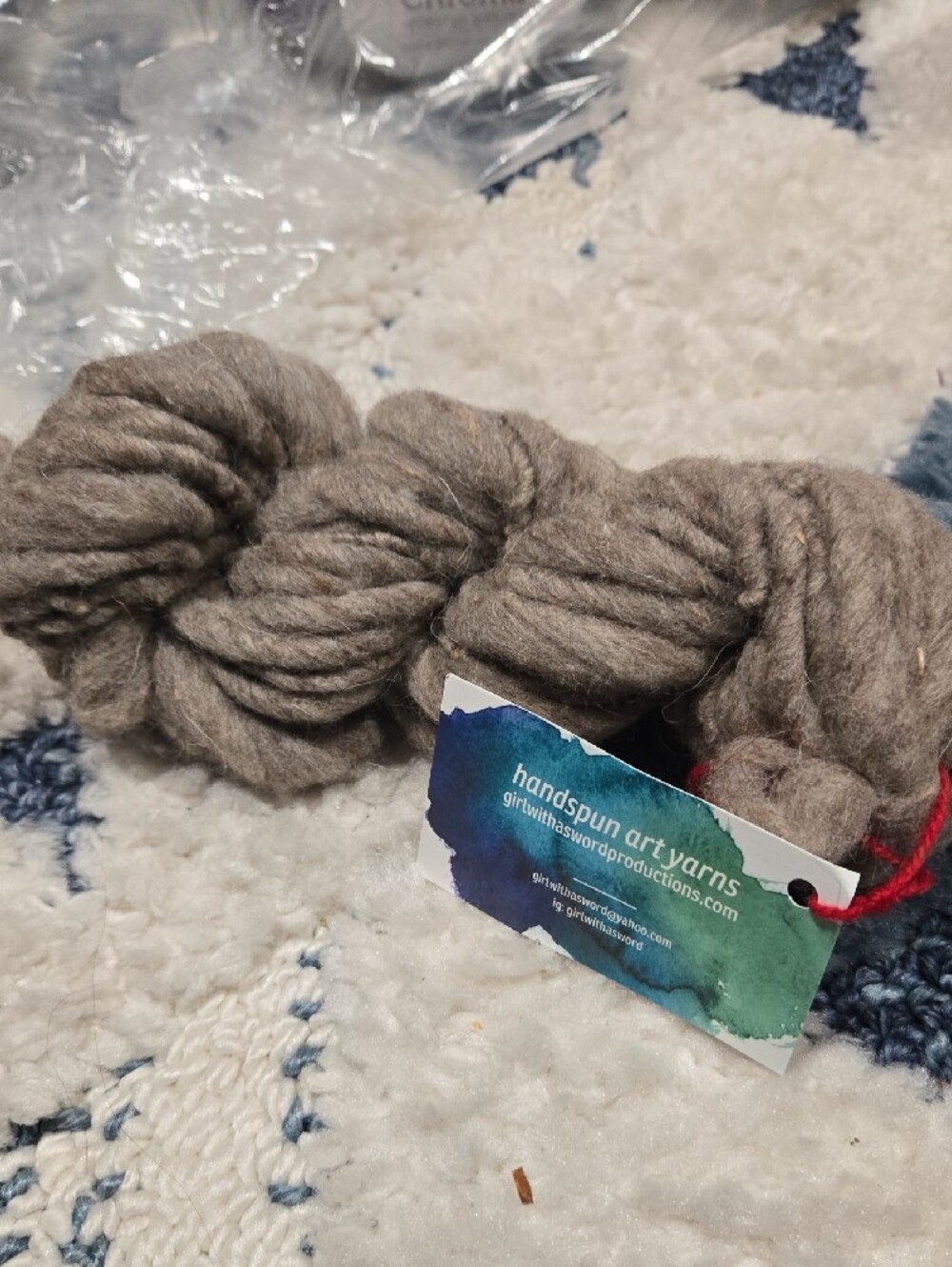 Assorted Handspun & Novelty Yarn Bundle in Cream, Pink, Gray 5 Skeins - Picture 8 of 10